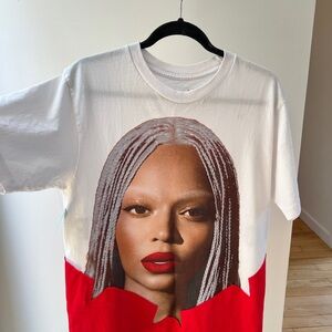 Graphic White and Red Women's Top